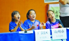 米兰体育官方登录入口-比赛进行中球员们奋力拚搏，赢得全场观众掌声的简单介绍