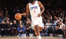 米兰体育注册-黄蜂低迷不振，连续两场惨败令球队陷入泥潭的简单介绍