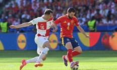 西班牙队在比赛中表现火爆，成为焦点