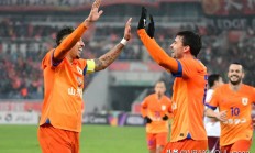 米兰体育网站-亚冠淘汰赛开启，国内球队展现实力