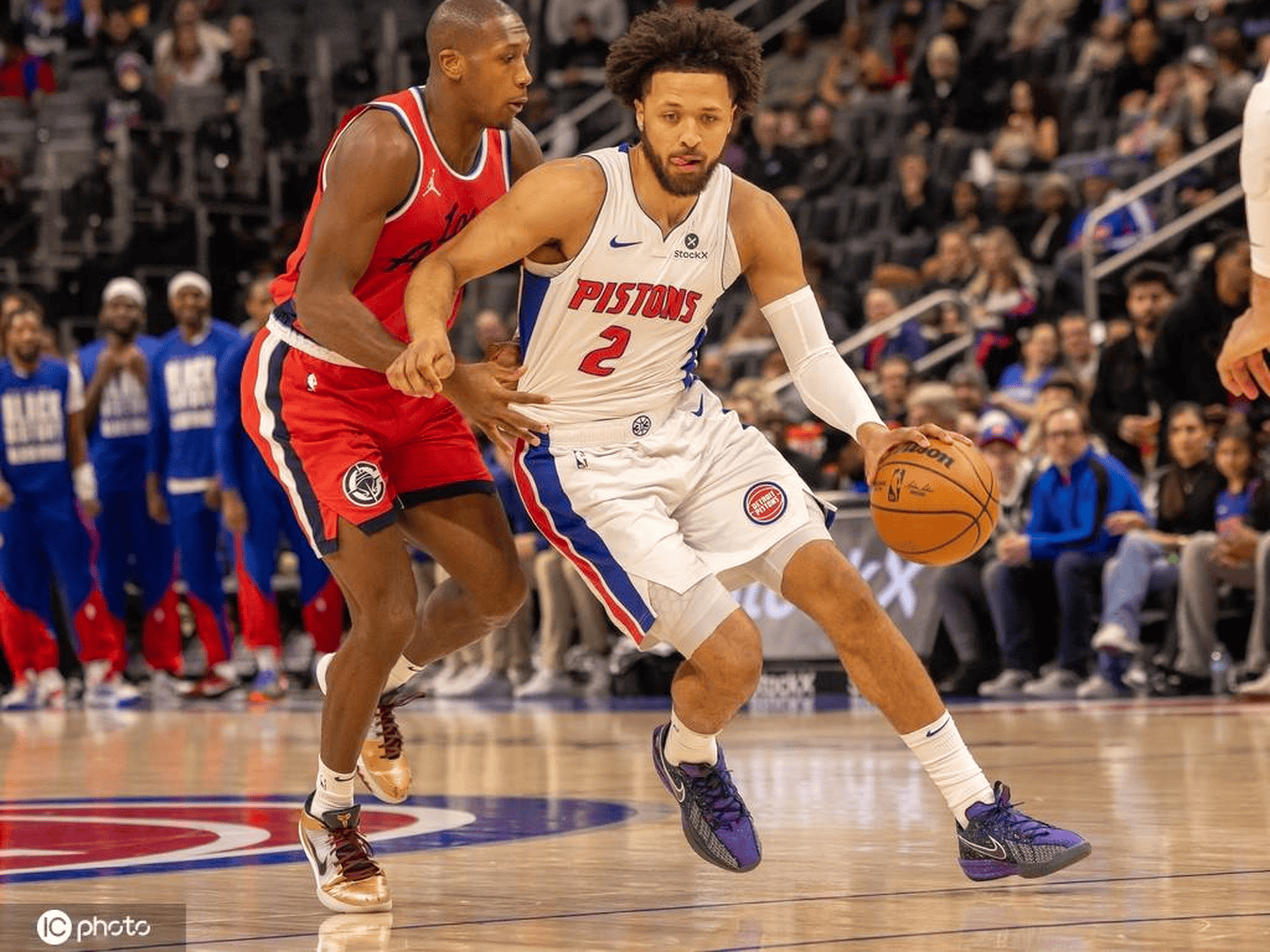 快船队全队表现出色,豪取连胜 快船队全队表现出色,豪取连胜