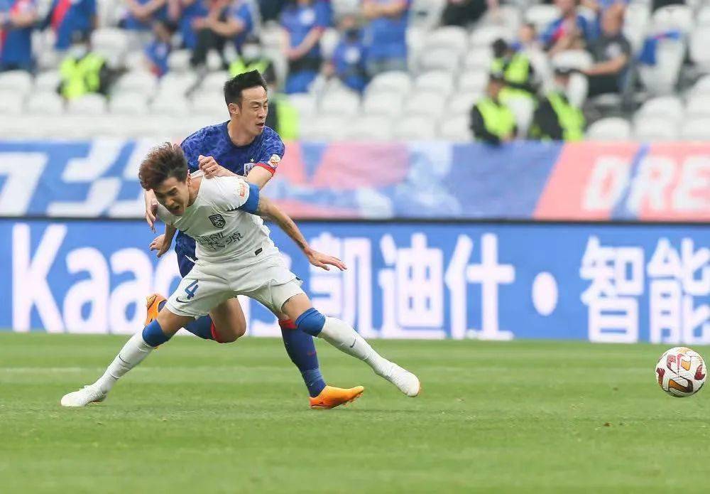 上海申花客场取胜,重庆斯威三连败的简单介绍 上海申花客场取胜,重庆斯威三连败的简单介绍