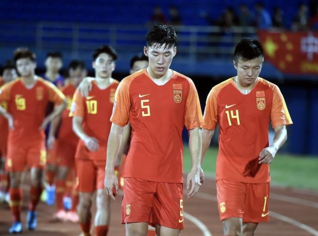 争夺荣誉,球员们为决赛做最后准备 争夺荣誉,球员们为决赛做最后准备