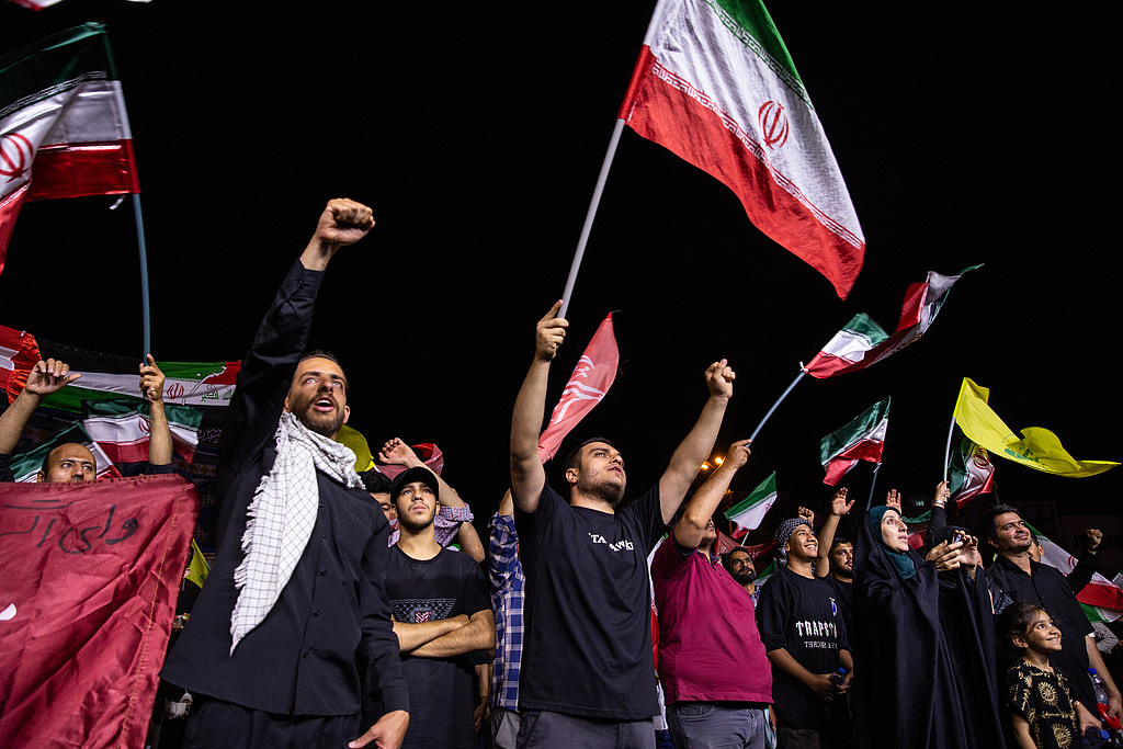 伊朗球队高歌猛进,叱咤赛场 伊朗球队高歌猛进,叱咤赛场