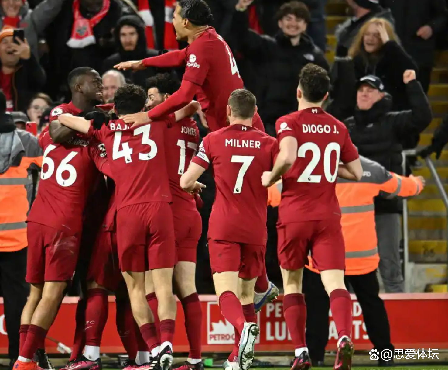 热刺惨遭曼联逆转,积分榜落后增加的简单介绍 热刺惨遭曼联逆转,积分榜落后增加的简单介绍