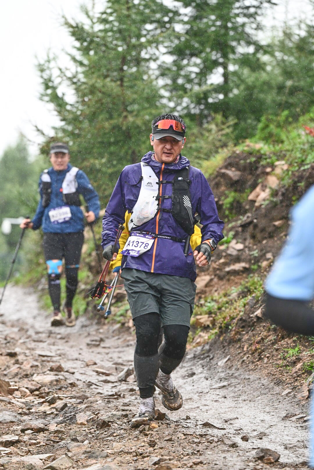 包含力争上游，争夺冠军的道路漫长而充满挑战.的词条