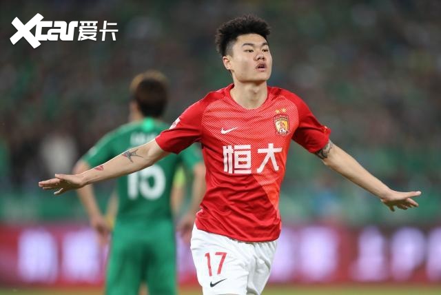 恒大主场大胜亚泰，领跑积分榜