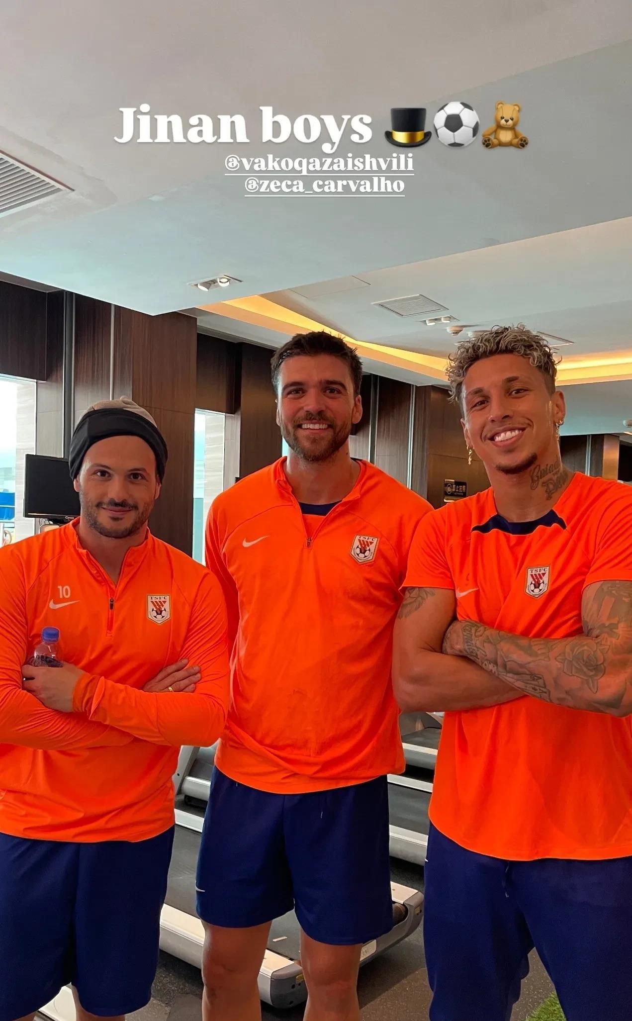 外籍球员展现最佳表现，为球队保持领先优势