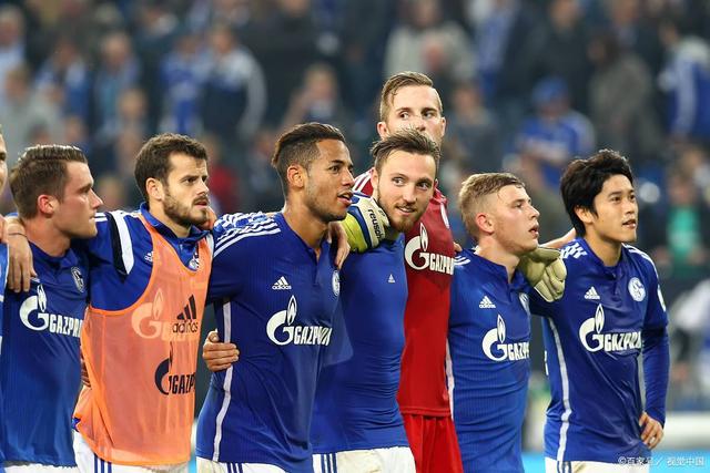 沙尔克04客场惨遭法兰克福重创，难逃失败命运的简单介绍
