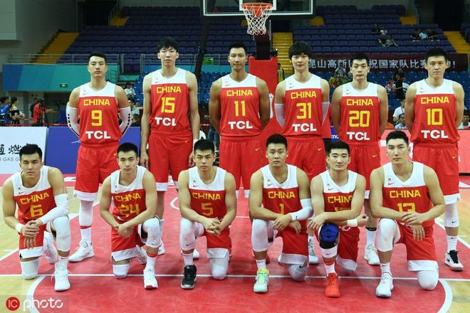 陕西篮球队雄踞榜首，实力登顶夺冠