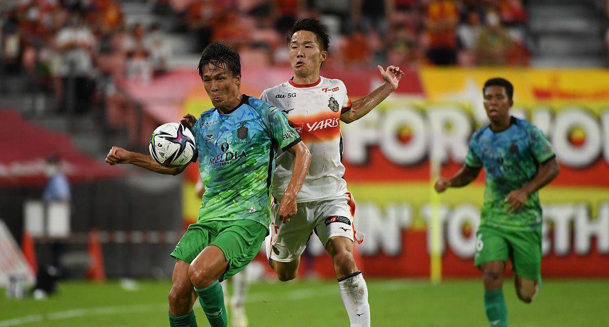 华莱士赢得关键胜利，保持不败纪录的简单介绍